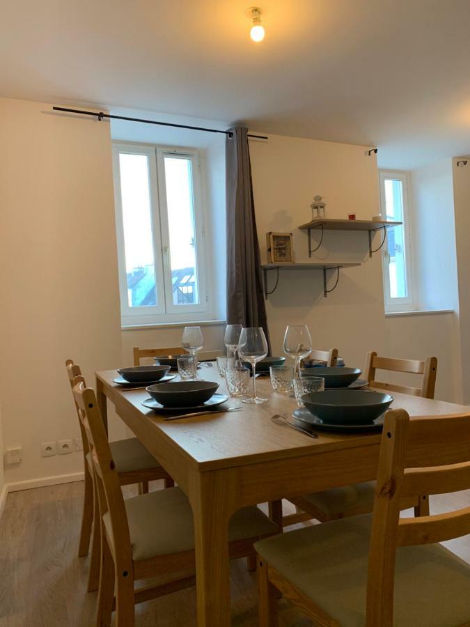 Appartement Situe Dans L'Hyper-Centre D'Auray Bagian luar foto